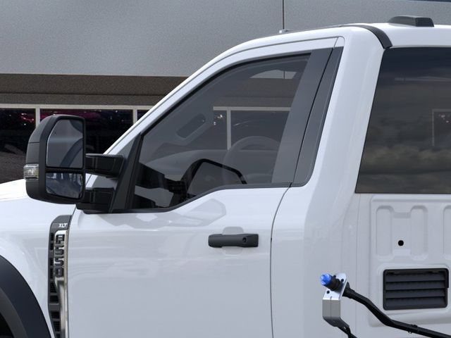 2025 Ford F-550SD XLT:SDA15492