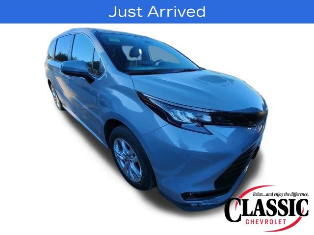 2023 Toyota Sienna Woodland Edition 7-Passenger AWD