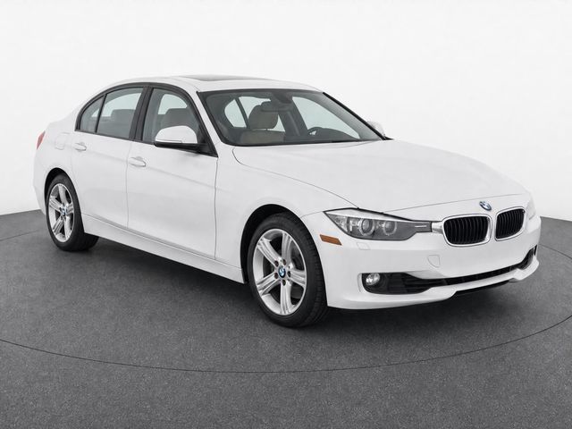 Used 2014 White BMW 320i xDrive image 3