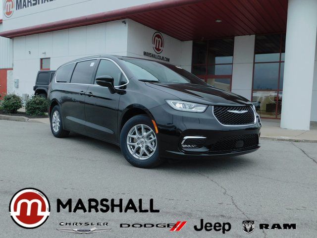 Diamond Black Crystal Pearlcoat 2025 Chrysler Pacifica Select FWD Minivan Front-Wheel Drive 9-Speed Automatic