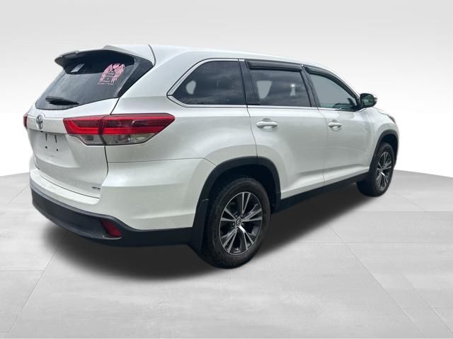 used 2019 Toyota Highlander car, priced at $23,999