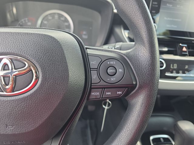 Used 2022 Silver Toyota LE image 19