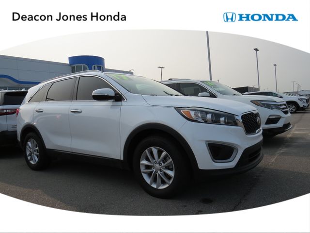 Snow White Pearl 2017 Kia Sorento SUV / Crossover Front-Wheel Drive 6-Speed Automatic