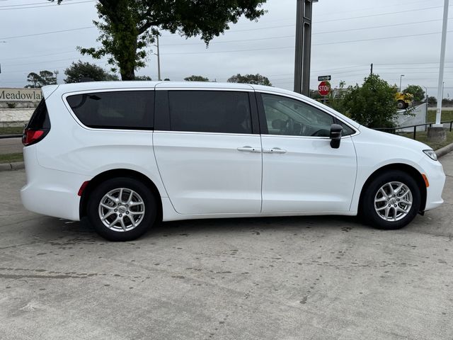 2024 Chrysler Pacifica Touring L White at Community Honda