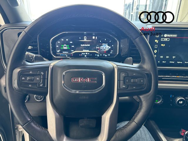 Used 2022 White GMC SLT image 21