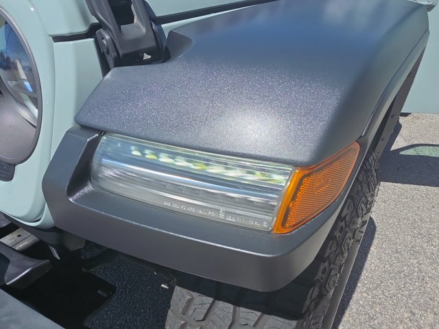 Used 2024 Earl Clearcoat Jeep Rubicon image 31