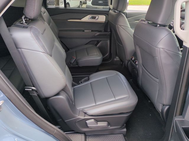 New 2026 Vapor Blue Metallic Ford Active image 37