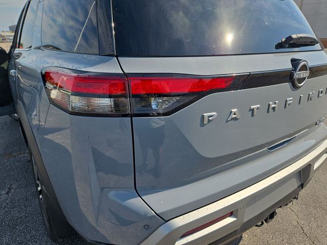 Used 2023 Nissan Pathfinder SUV