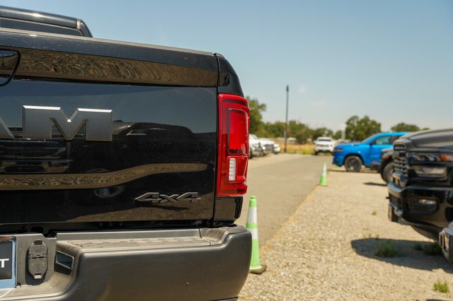 2500 Crew Cab Rebel