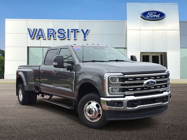 Gray Metallic 2025 Ford F-350 Super Duty Lariat Crew Cab LB DRW 4WD Pickup Truck Four-Wheel Drive Automatic