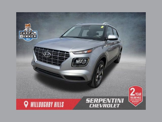 Shimmering Silver 2023 Hyundai Venue SUV / Crossover Front-Wheel Drive Continuously Variable Transmission