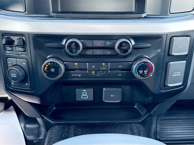 2025 Ford F-250SD XL photo