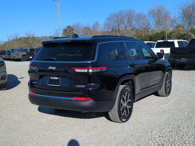 New 2025 Diamond Black Crystal Pearl-Coat Exterior Paint Jeep Limited image 5