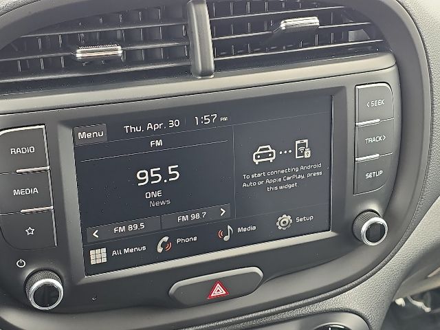 2025 Kia Soul LX:B02320