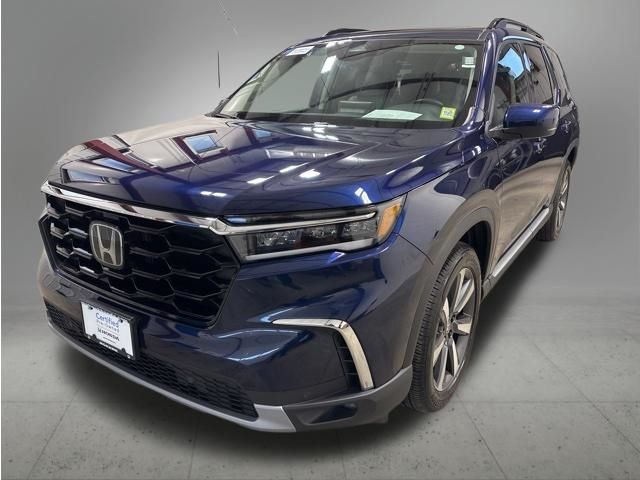 2023 Honda Pilot Touring AWD's photo