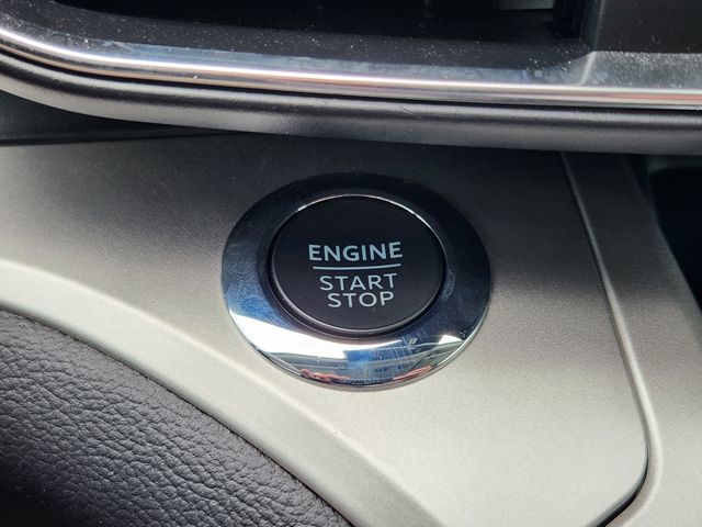 2022 Agate Black Metallic Ford Explorer XLT RWD SUV