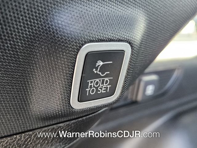 New 2025 White Jeep Limited image 13