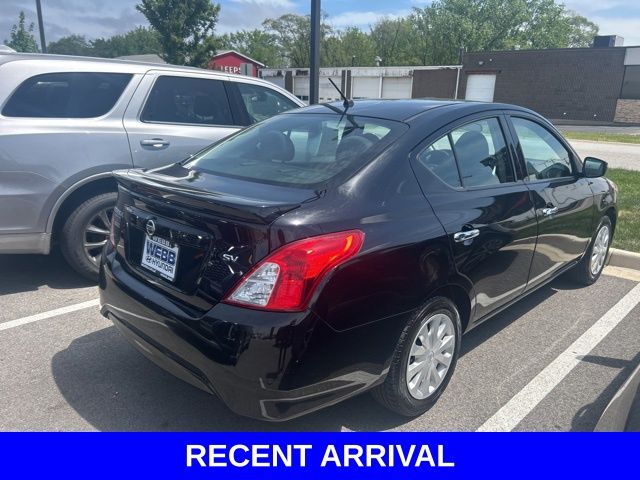 2017 Nissan Versa 1.6 SV photo