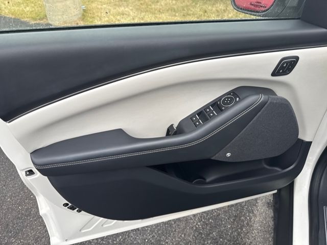 used 2021 Ford Mustang Mach-E car, priced at $23,137