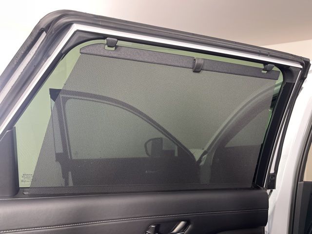 2025 Everest White Pearl Tricoat Nissan Pathfinder SL 4X4 SUV
