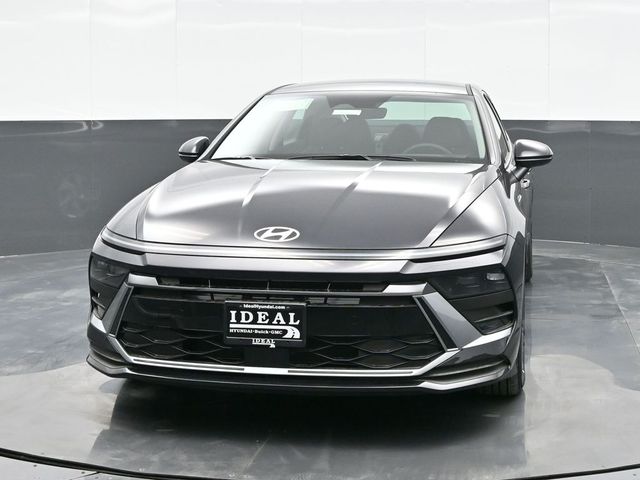 2025 Hyundai Sonata SE 3