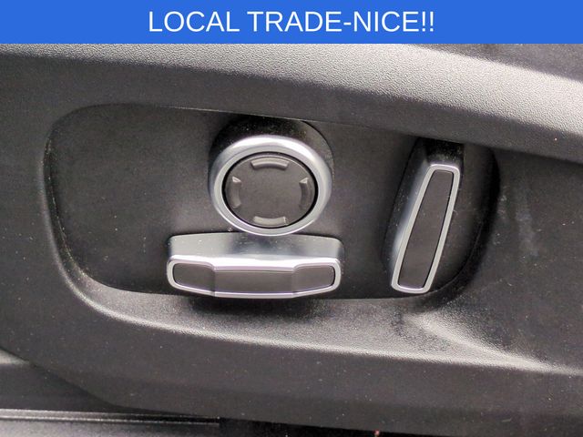 Used 2024  Land Rover S image 17