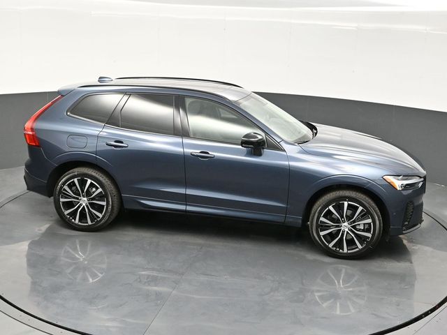 2025 Volvo XC60  photo