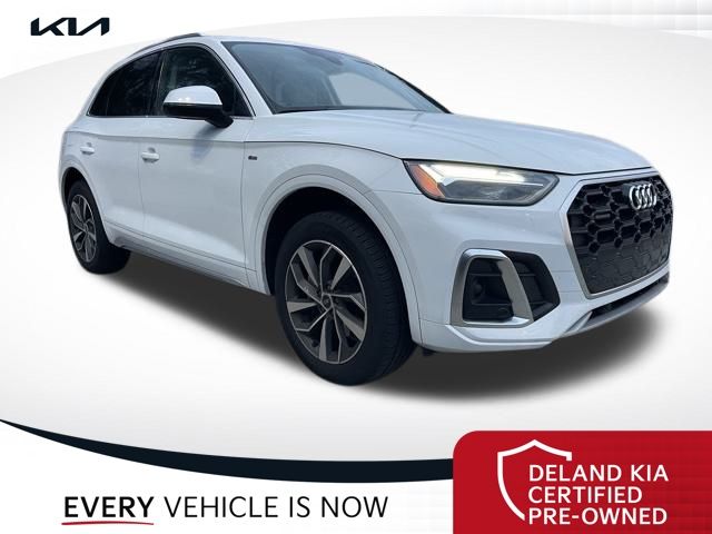 2022 Audi Q5 Premium Plus's photo