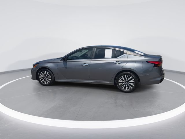 Used 2024 Gray Nissan 2.5 SV image 5