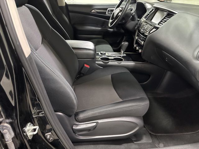 2018 Nissan Pathfinder S photo
