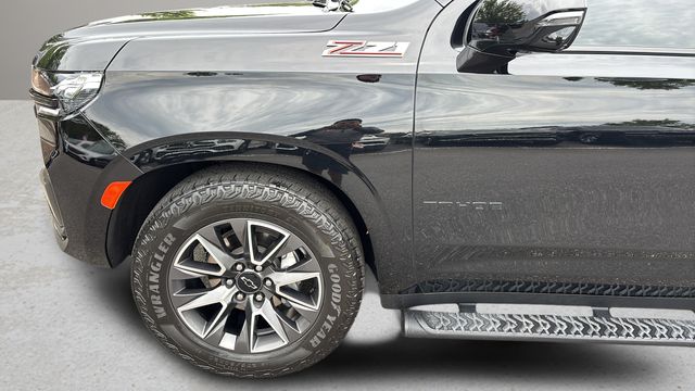 Used 2024 Black Chevrolet Z71 image 37