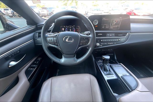 Used 2022 Lexus ES Sedan