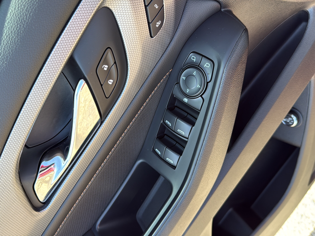 used 2021 Chevrolet Traverse car, priced at $29,574