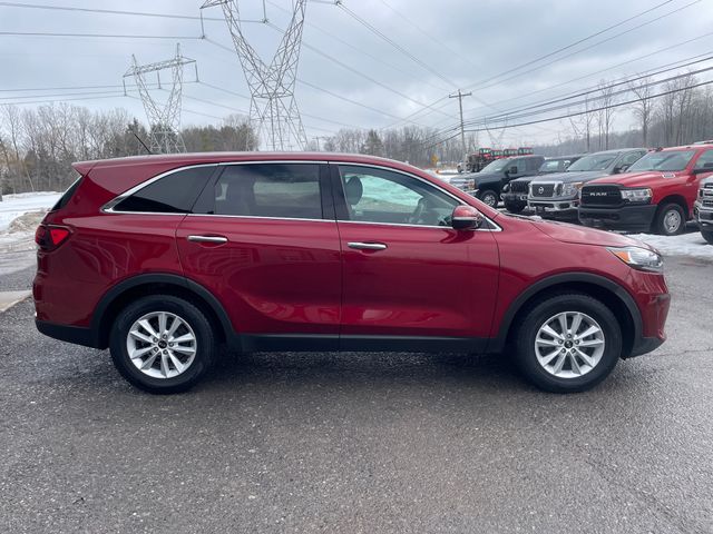 2020 Kia Sorento LX - Passion Red exterior view 8