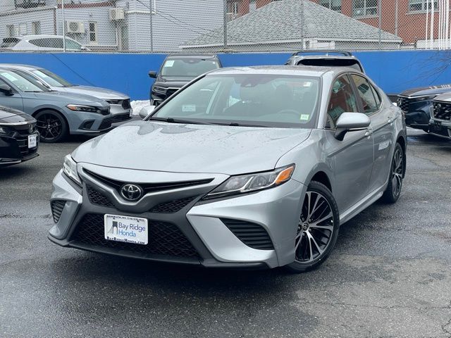 2020 Toyota Camry SE FWD