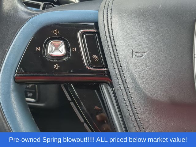 Used 2020 Pristine White Lincoln Reserve image 28