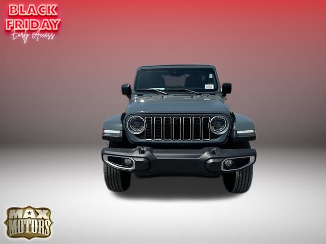 2024 Jeep Wrangler Sahara 3