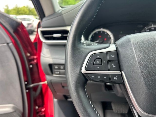 Used 2025 Toyota Highlander SUV