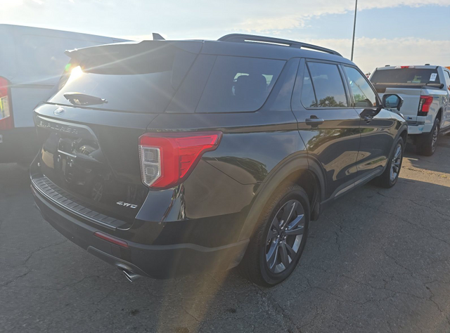 2024 Black Metallic Ford Explorer XLT 4X4 SUV