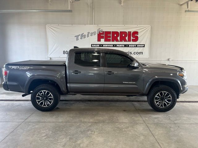 2020 Toyota Tacoma TRD Sport photo