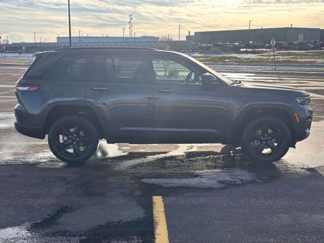 2023 Jeep Grand Cherokee Altitude 4x4