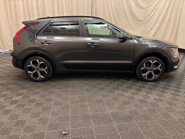 2023 Kia Niro EX Touring - Image 4
