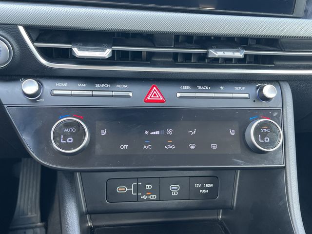 Used 2025 Black Hyundai SEL image 20