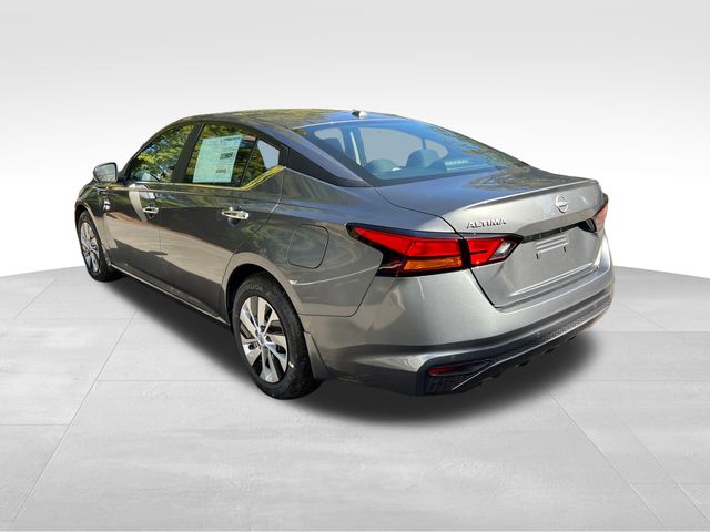 2025 Gun Metallic Nissan Altima 2.5 S FWD Sedan