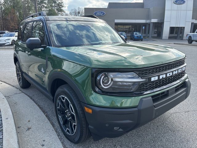 New 2025 Green Ford Outer Banks image 3