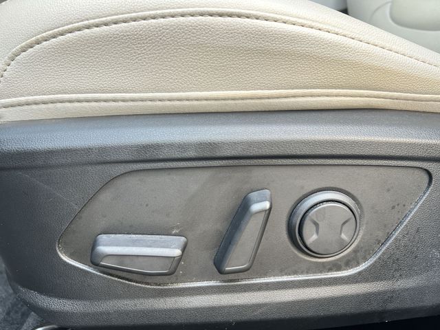 Used 2025 Blue Hyundai SEL Convenience image 36