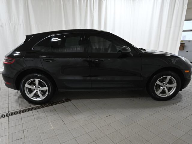 Used 2018 Black Porsche Base image 13