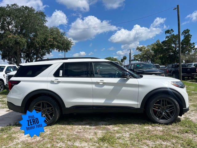2025 Ford Explorer ST photo