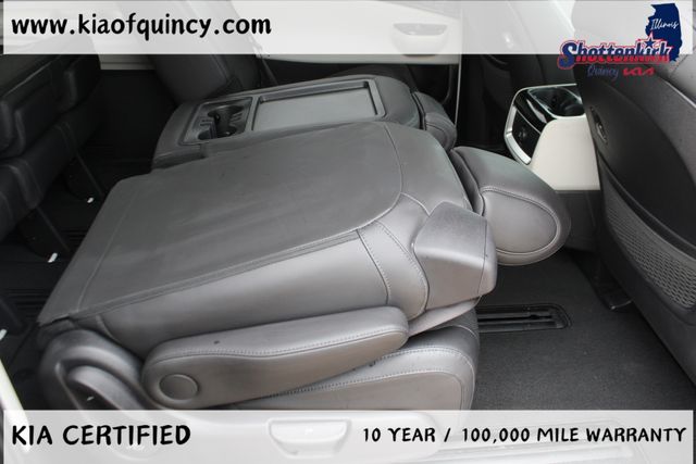 Used 2024 Kia Carnival Van