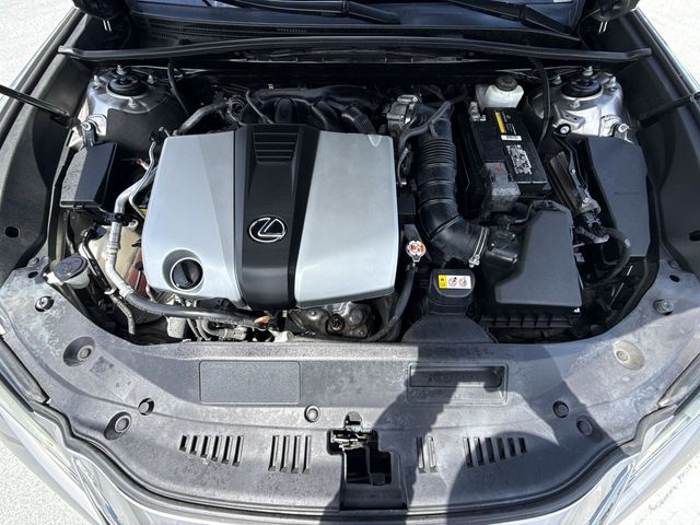 2019 Lexus ES